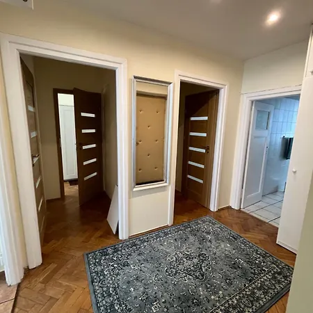 Przy Targach Poznanskich Nr 1 ,lozko Dlugosc 190cm Homestay Poznan